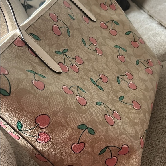 Coach Cherry City Tote Bag - Picture 2 of 3